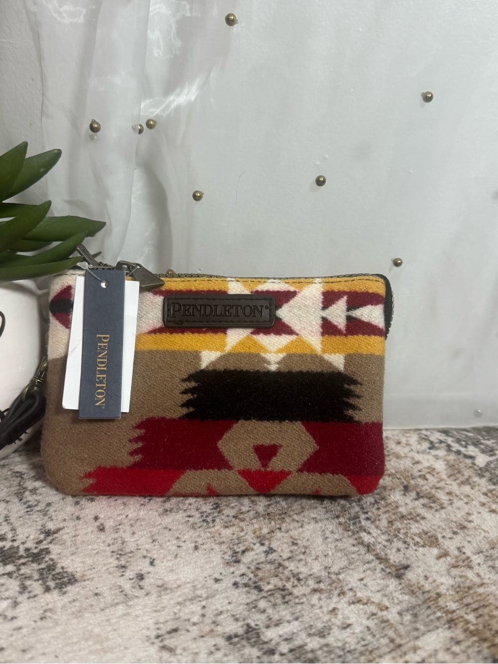 Pendleton Southwestern Wool wristlet/crossbody in Red, Mustard & Brown NWT - Picture 3 of 7